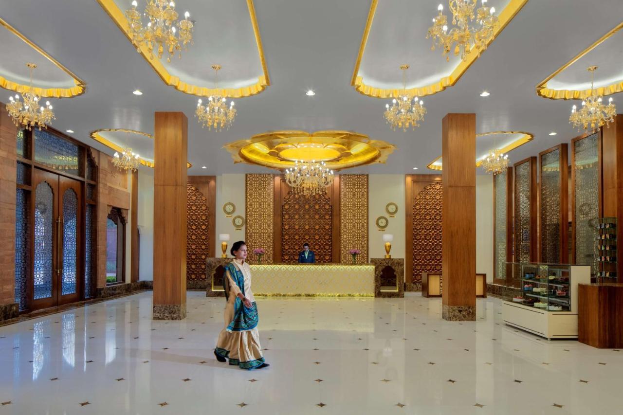 Готель Radisson Jodhpur Джодхпур Екстер'єр фото The lobby of the hotel