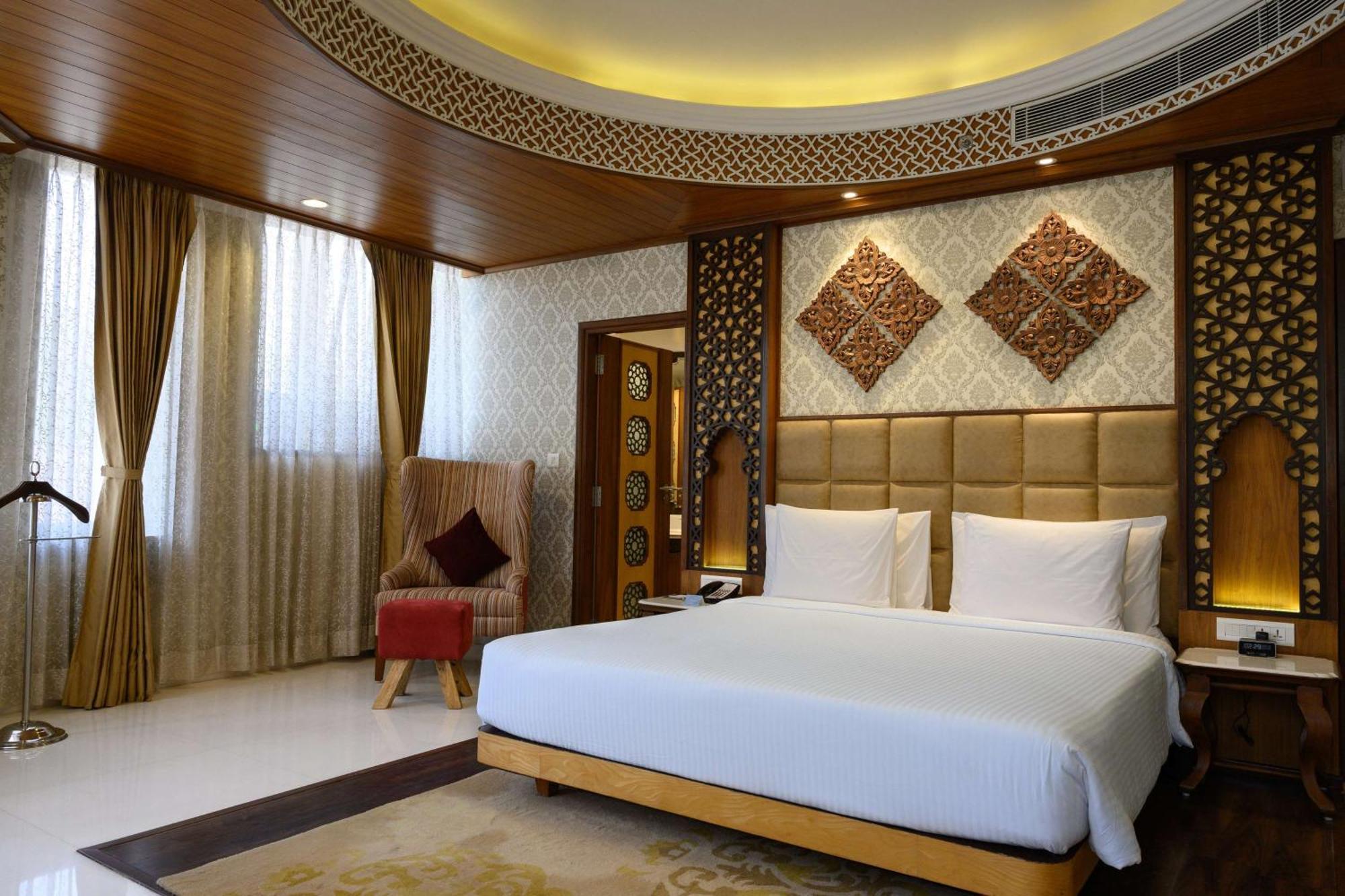 Готель Radisson Jodhpur Джодхпур Екстер'єр фото Suite room at The Leela Palace, New Delhi