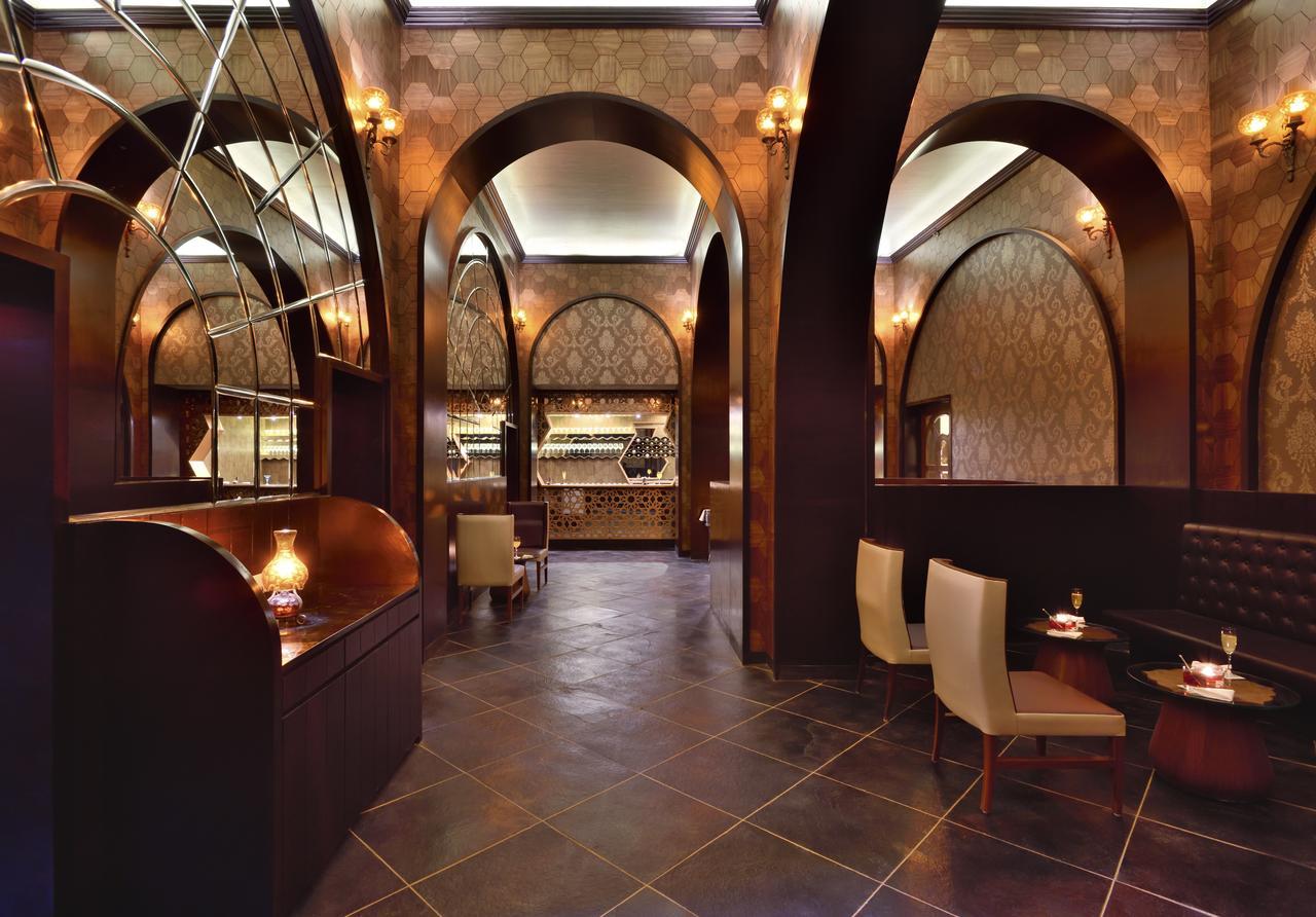 Готель Radisson Jodhpur Джодхпур Екстер'єр фото Interior of the restaurant
